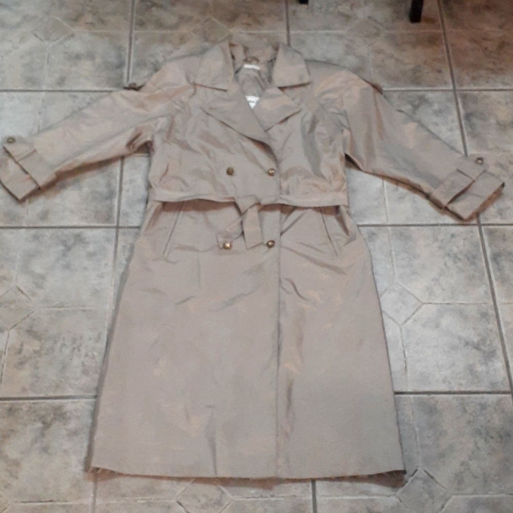 *Vintage British Mist Trench Coat Women’s Champagne Shimmer Belted